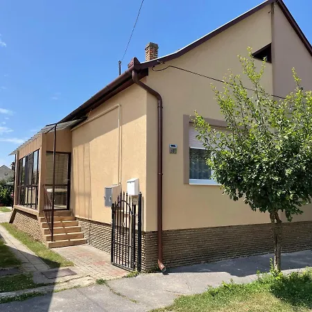 Zsigmond Vendeghaz Casa vacanze Keszthely